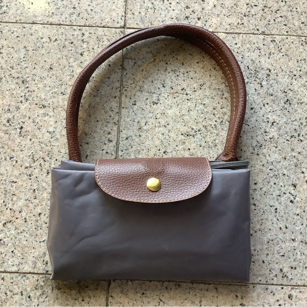 Nylon tote bag